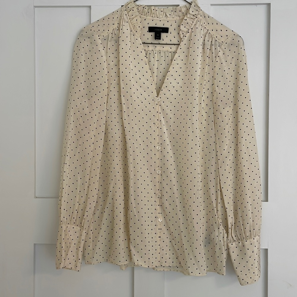 JCrew, v-neck, bottom down blouse. XS.